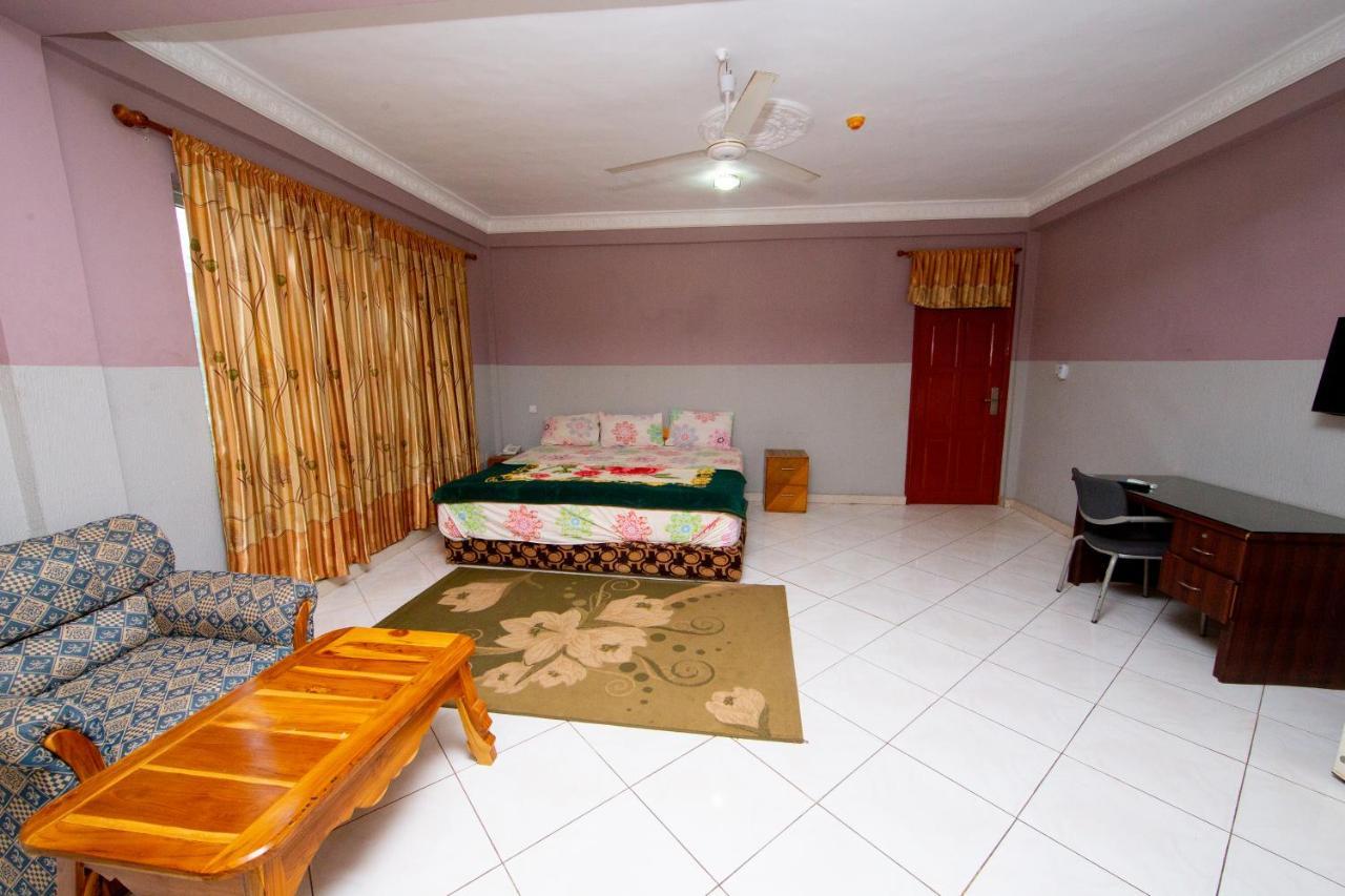 Pemicsa Hotel Accra Spintex Exterior photo