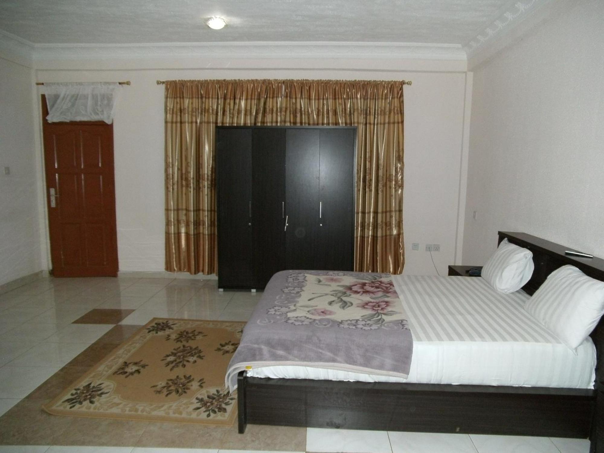 Pemicsa Hotel Accra Spintex Room photo