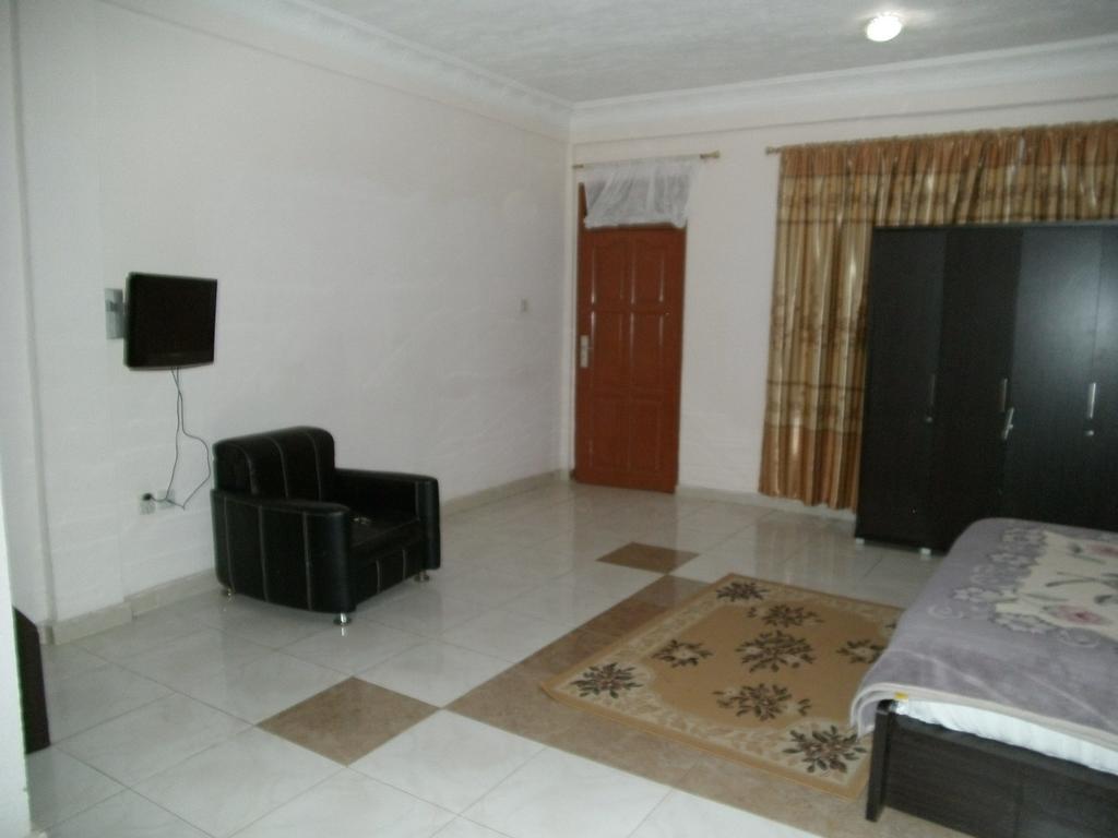 Pemicsa Hotel Accra Spintex Exterior photo