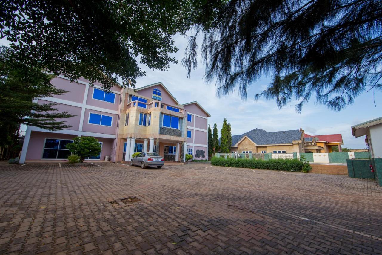 Pemicsa Hotel Accra Spintex Exterior photo