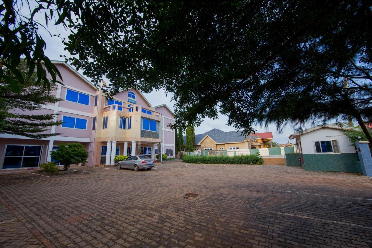 Pemicsa Hotel Accra Spintex Exterior photo
